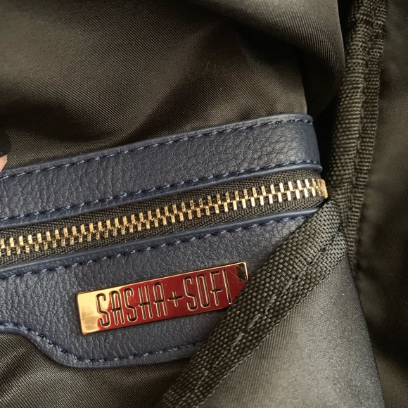 Sasha & Sofi Striped Backpack - Picture 4 of 5